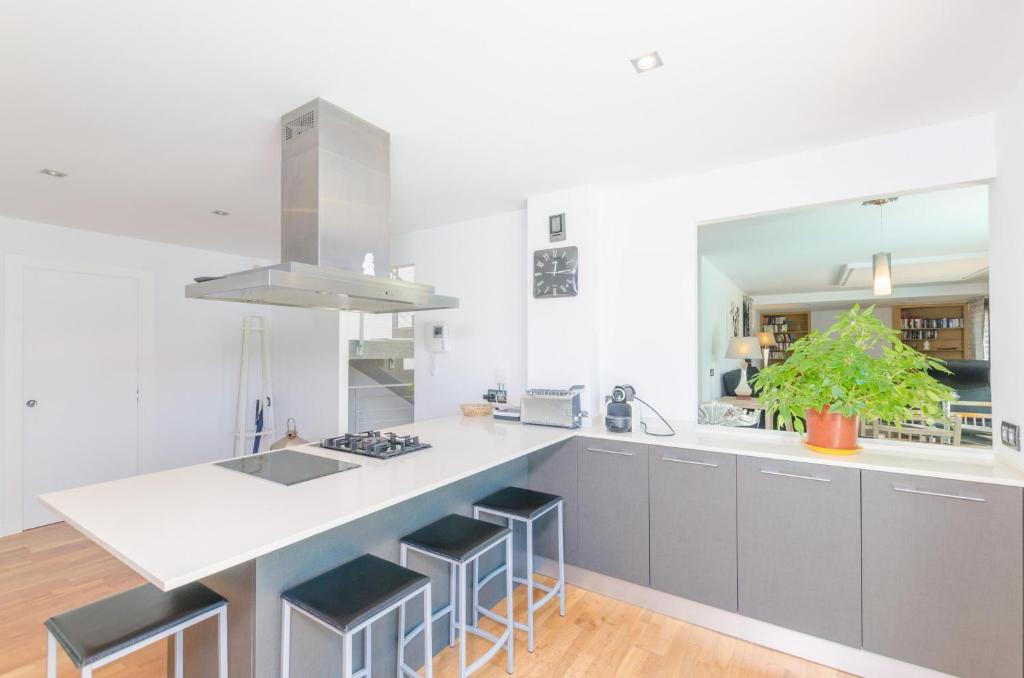 A kitchen or kitchenette at La Primera