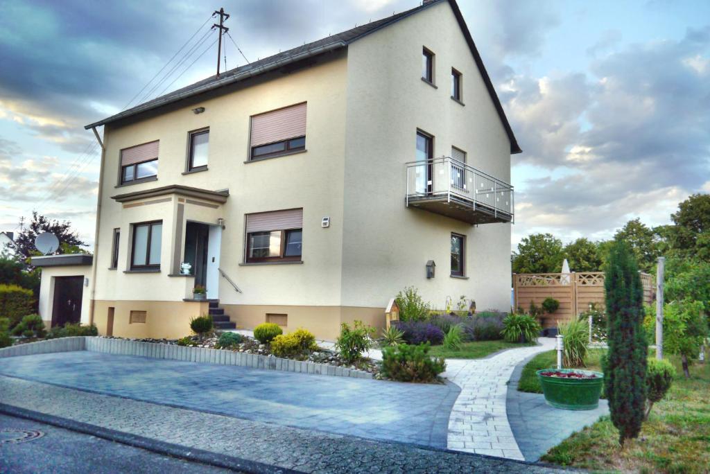 Κήπος έξω από το Rhein - Mosel Quartier 4