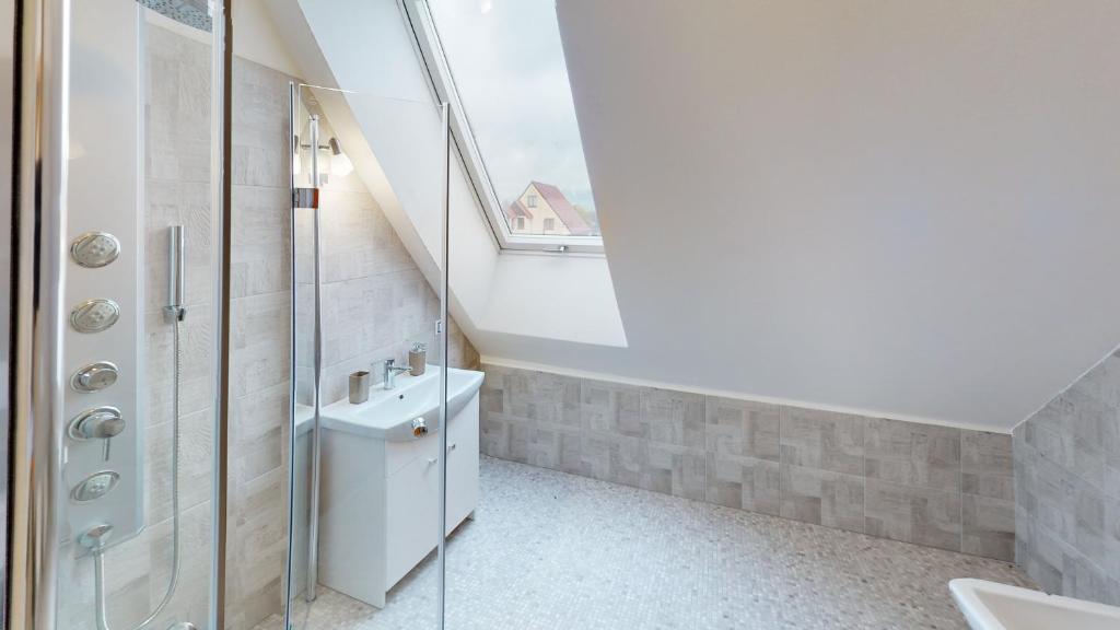 Koupelna v ubytování Apartmány U Mirase
