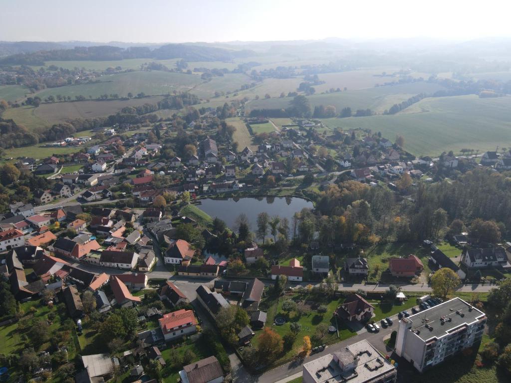 Letecký snímek ubytování Apartmány U Mirase