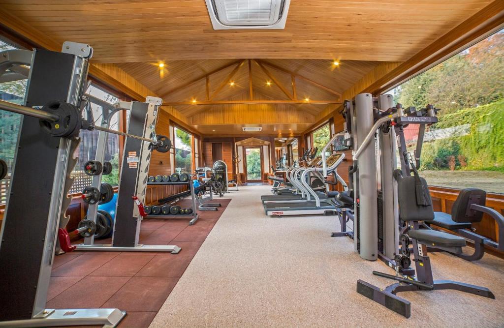 Fitness centrum a/nebo fitness zařízení v ubytování Fortune Resort Heevan, Srinagar - Member ITC Hotels' Group