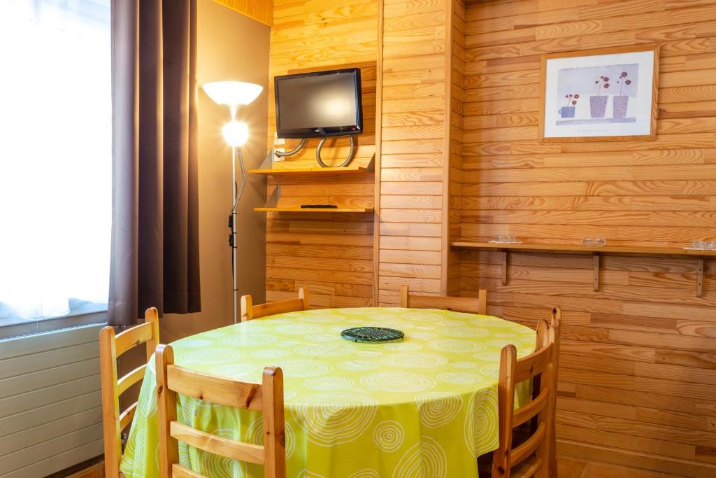 TV a/nebo společenská místnost v ubytování Meritxell Pedrous