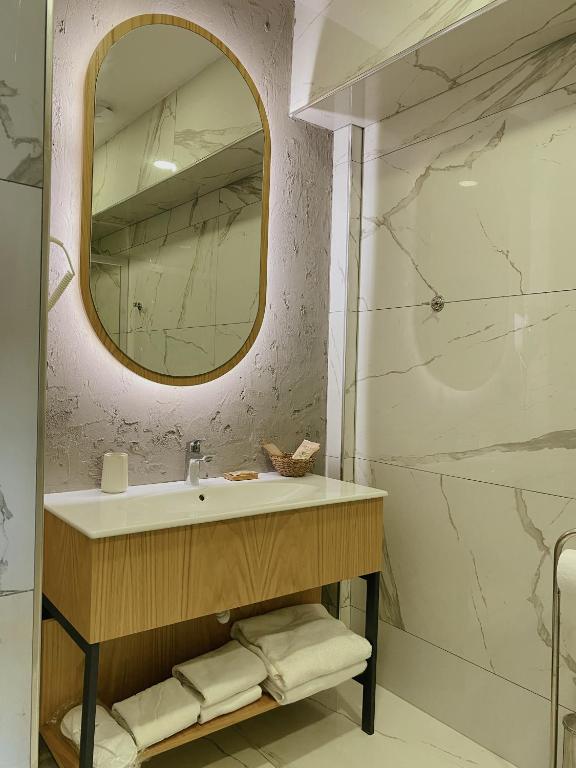 A bathroom at Lal Azure Alaçatı
