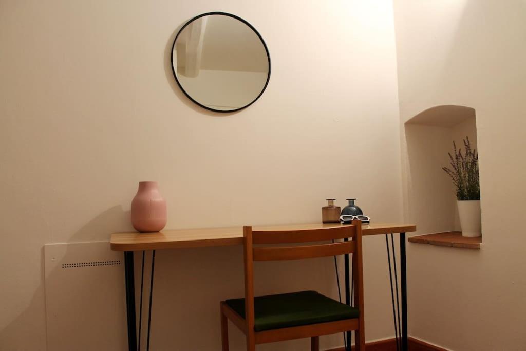 Zdjęcie z galerii obiektu Cute Apartment Near Santa Croce we Florencji