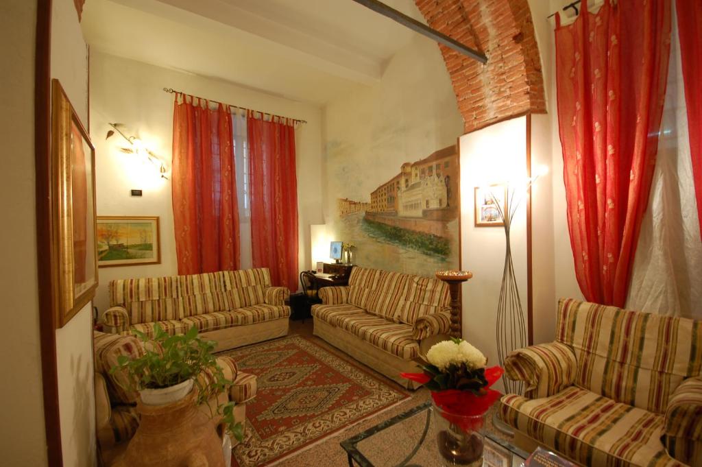 Posezení v ubytování Hotel Leonardo