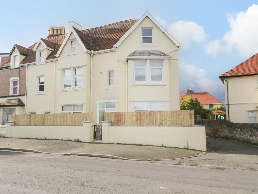 59 Alexandra Road, Llandudno (updated prices 2024)