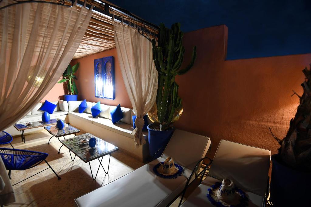 Uma área de estar em Riad CK Medina