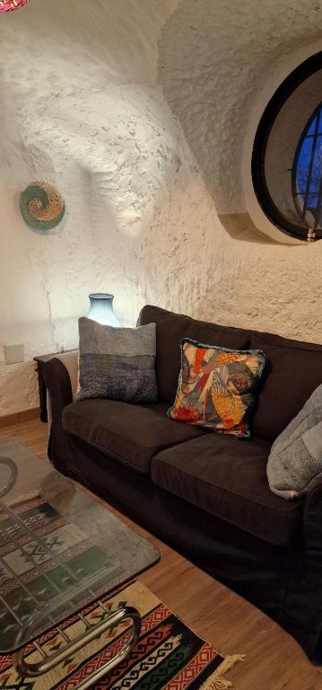 Posezení v ubytování Cueva de la Higuera