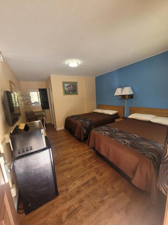 Economy Inn Sylva photo