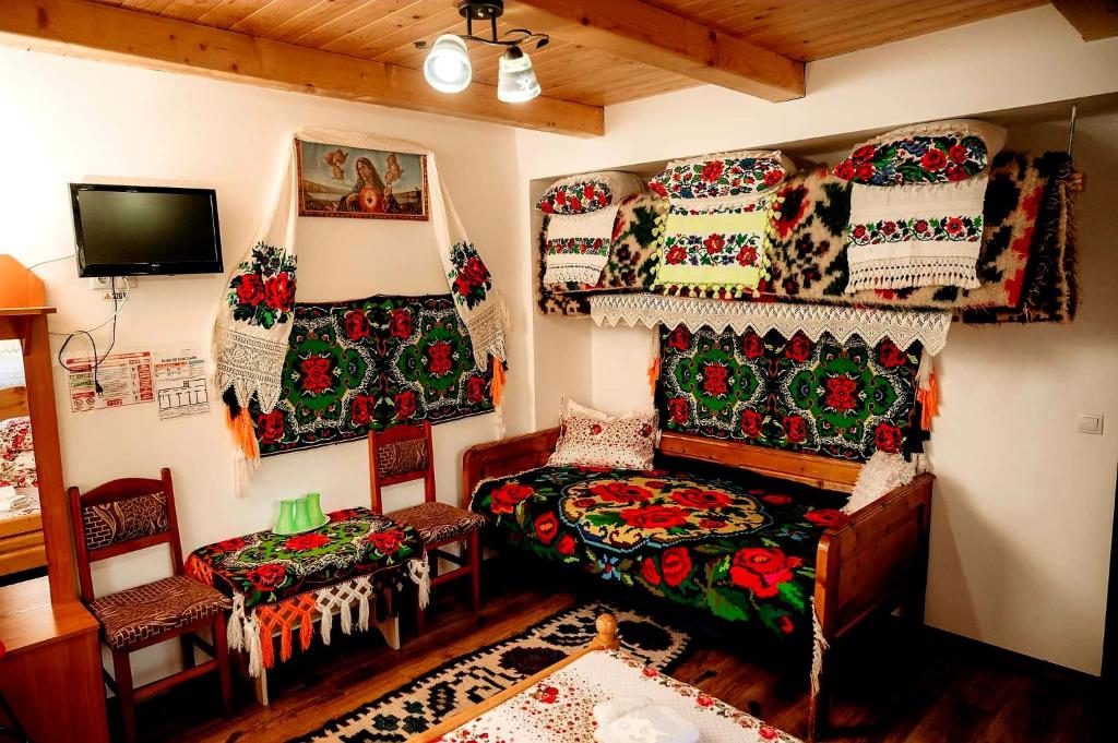 Casa Pintea de Sub Coastă - Camera Familiare Con Bagno Privato