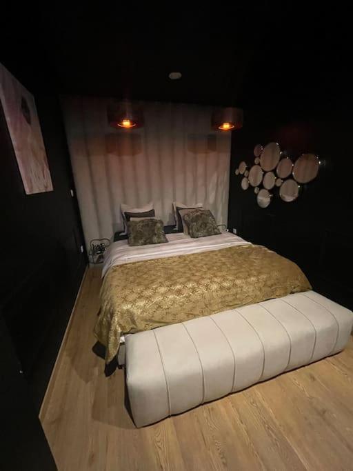 Fotografia z galérie ubytovania Appartement Spa Privatif Sauna #home&spa# v destinácii Dunkerque
