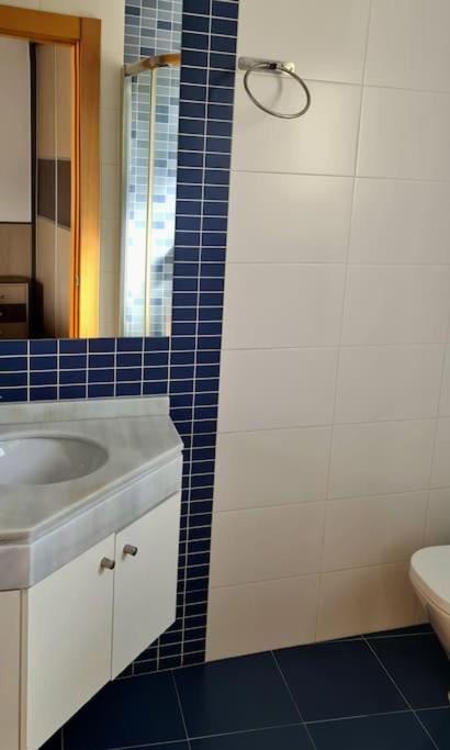 A bathroom at Ático dúplex Gran Vía Granada