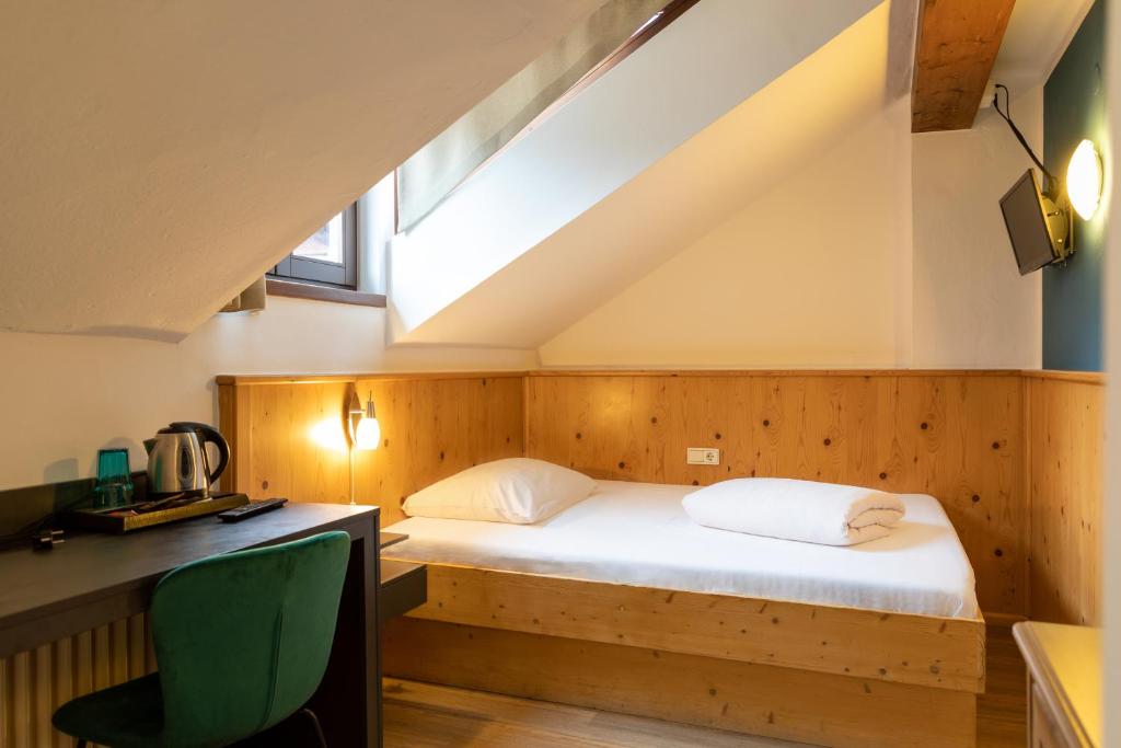 Postel nebo postele na pokoji v ubytování Gästehaus Johanna Self-Check-In