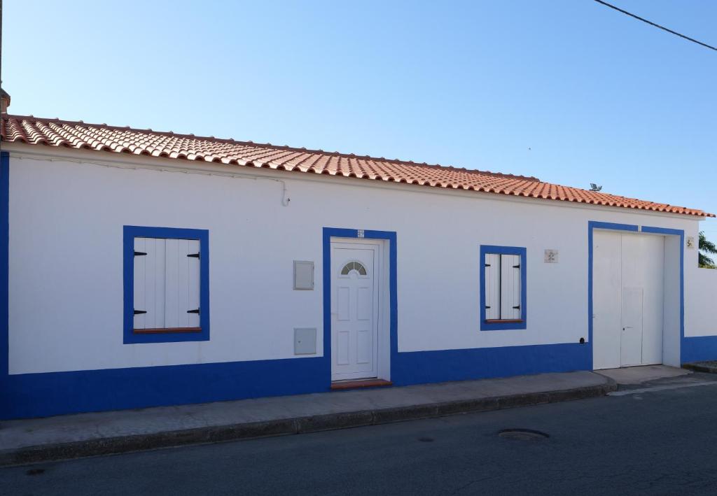 A Janela do Alentejo - Three-Bedroom House