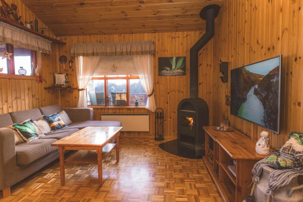 Posezení v ubytování Stunning Cabin with Breathtaking Views!