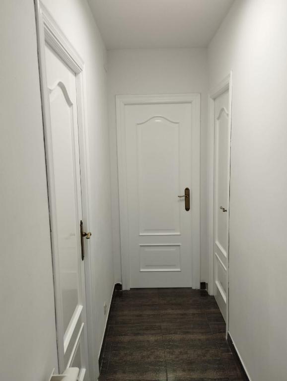 Angel - Apartamento De Tres Habitaciones