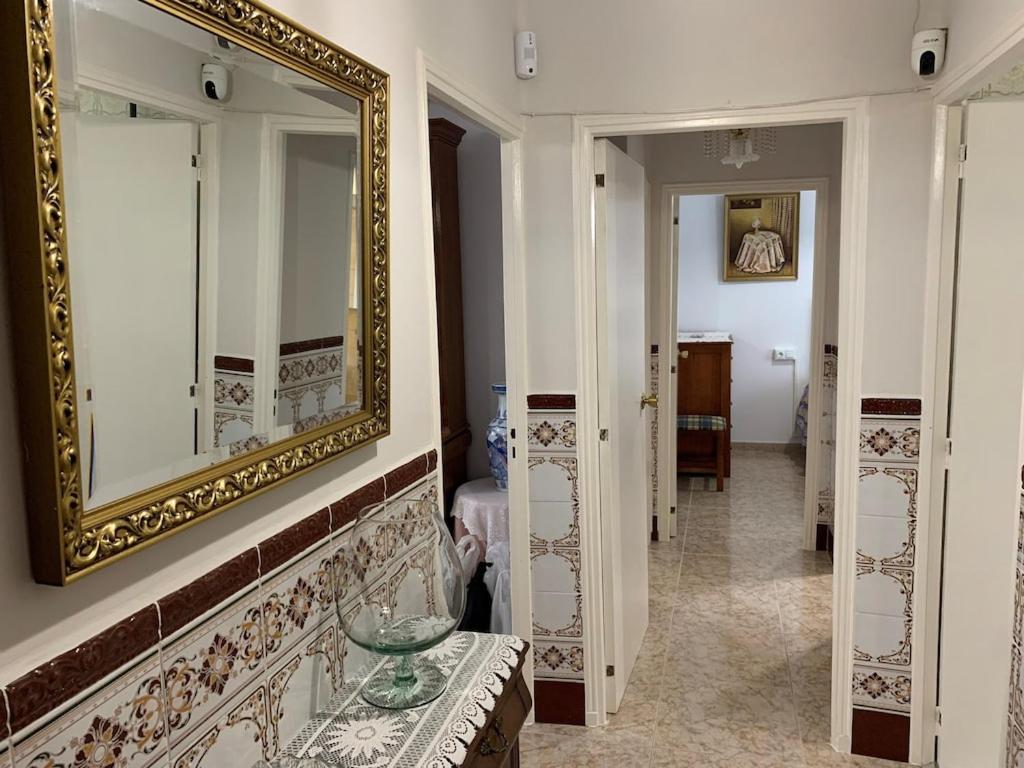 Kúpeľňa v ubytovaní TRUJILLO CUÉNTAME -Apartamento bien equipado, de fácil aparcamiento y acceso-Ideal punto de partida de sus rutas