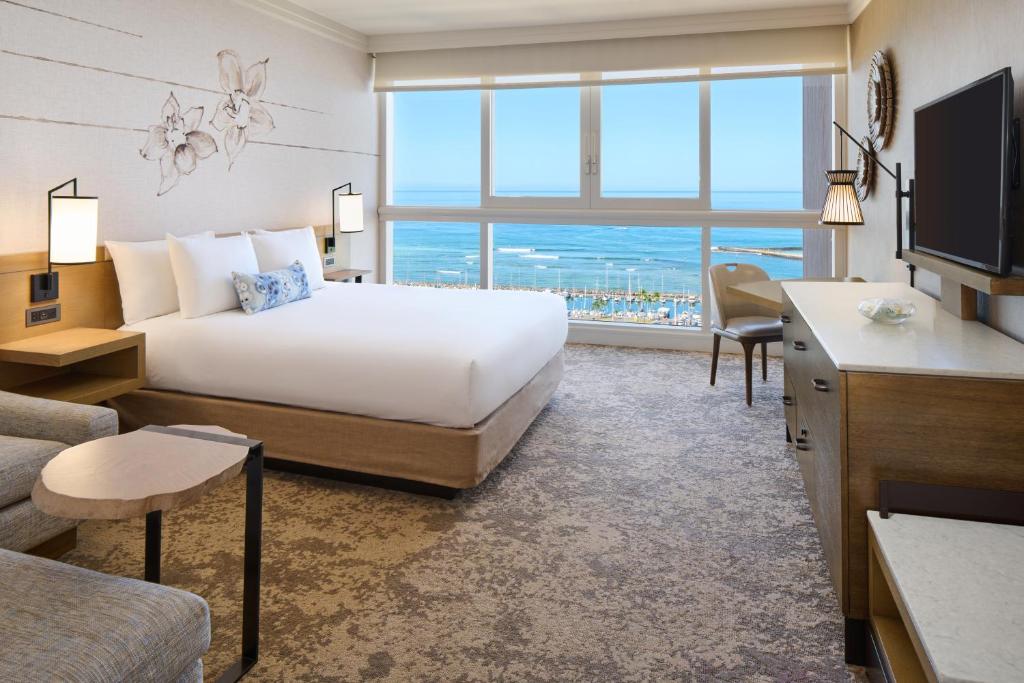 Prince Waikiki - Oceanfront Harbor - King
