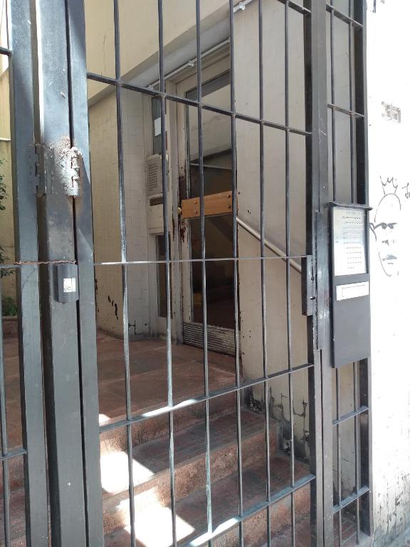 Cálido depto frente al Patio Olmos - Apartamento De Una Habitación
