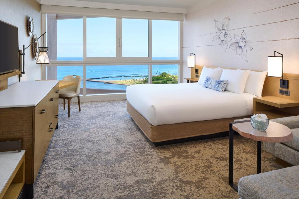 Prince Waikiki - Oceanfront Premier - King