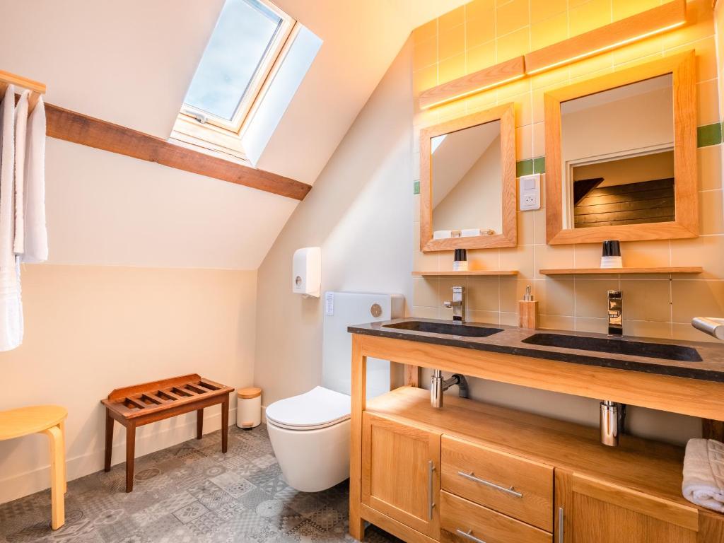 Kuchyň nebo kuchyňský kout v ubytování Le Relais des Lacs Bourgogne Morvan