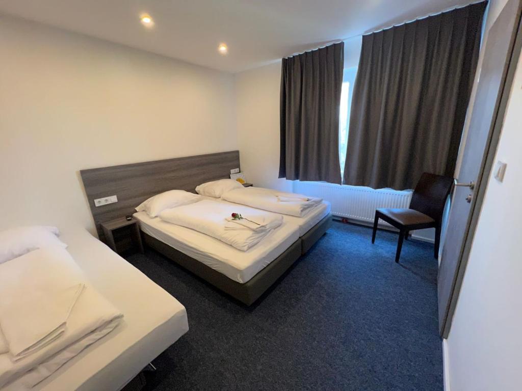 
Triple Room with Shower
