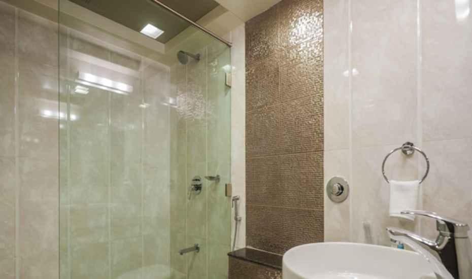 Koupelna v ubytování Hotel DORTN Hinjawadi Phase 1