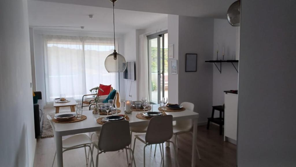 Posedenie v ubytovaní Seaview Bahia Dorada 3 bedrooms