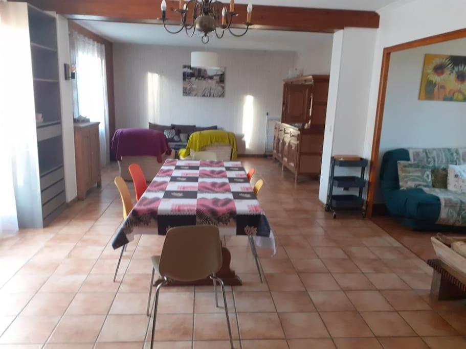 Część wypoczynkowa w obiekcie Gîte de la traverse, 2 à 6 personnes
