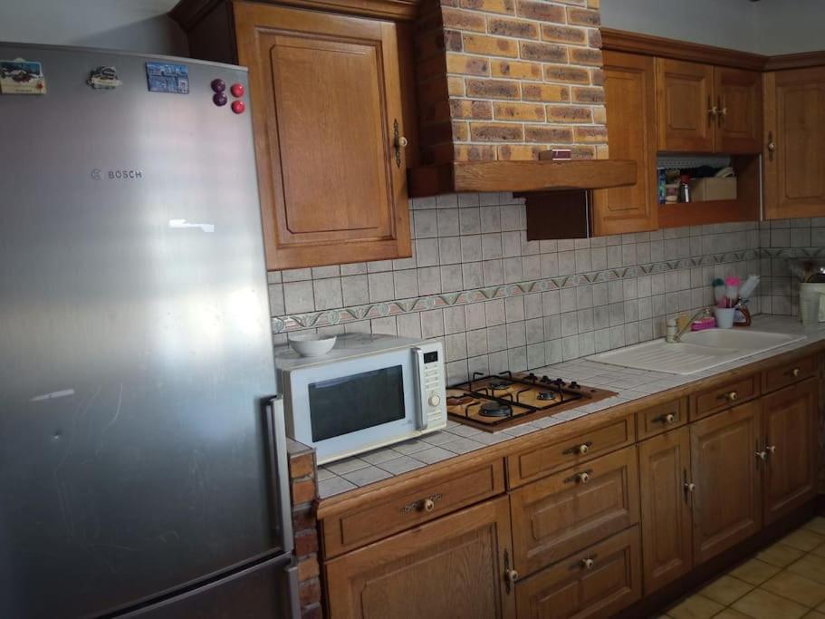 Kuchnia lub aneks kuchenny w obiekcie Gîte de la traverse, 2 à 6 personnes