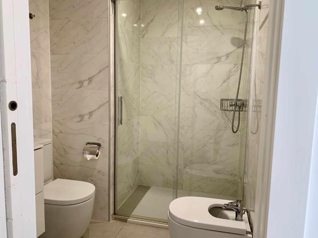 Koupelna v ubytování Penthouse with stunning sea views in Torrox