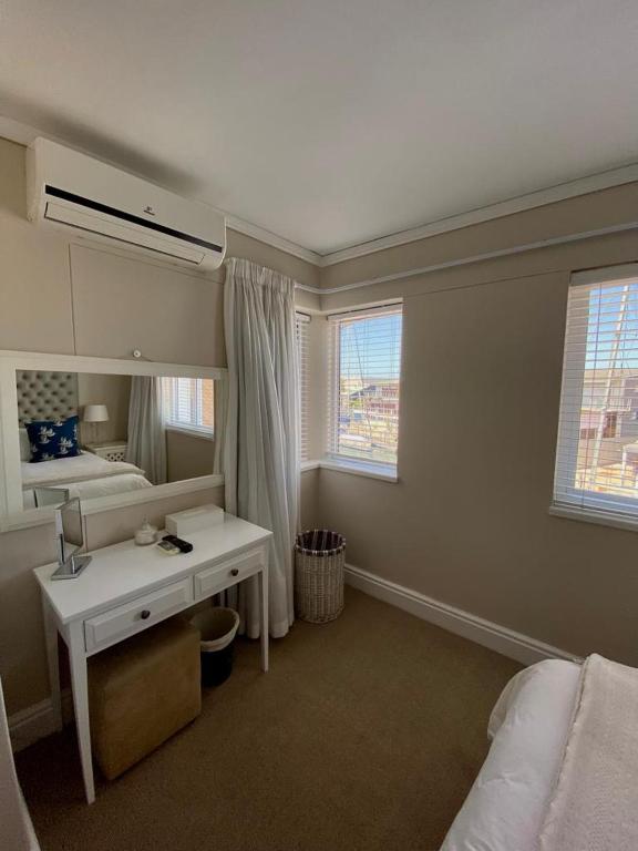 18 Quay West, Waterfront - Image 22