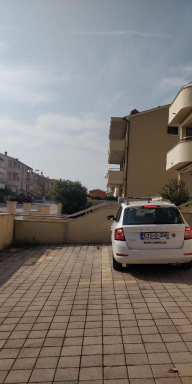 Zdjęcie z galerii obiektu Cosy apartment close to nature park Kamenjak w mieście Premantura