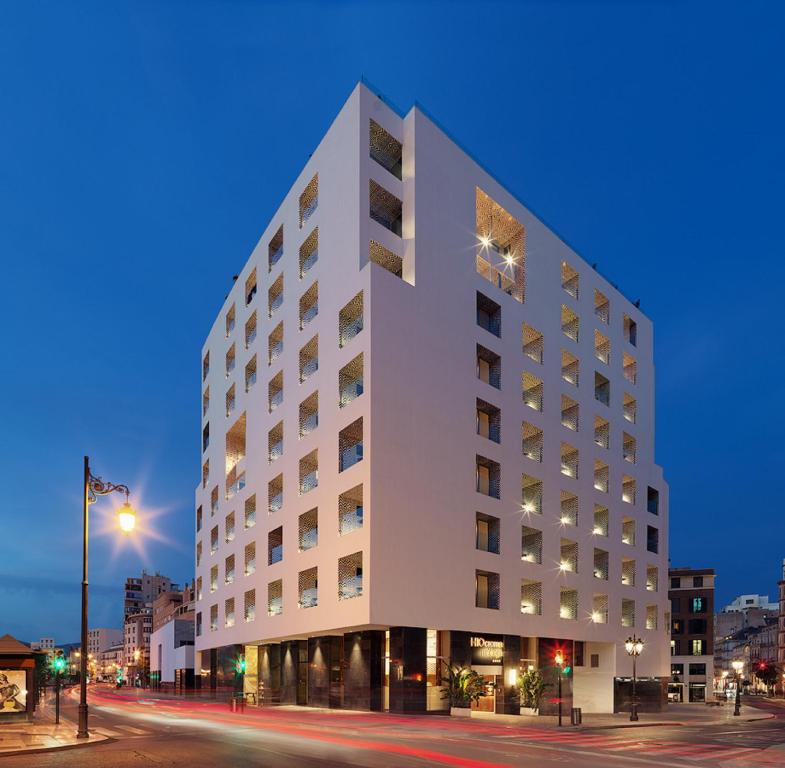 Budynek, w którym mieści się hotel