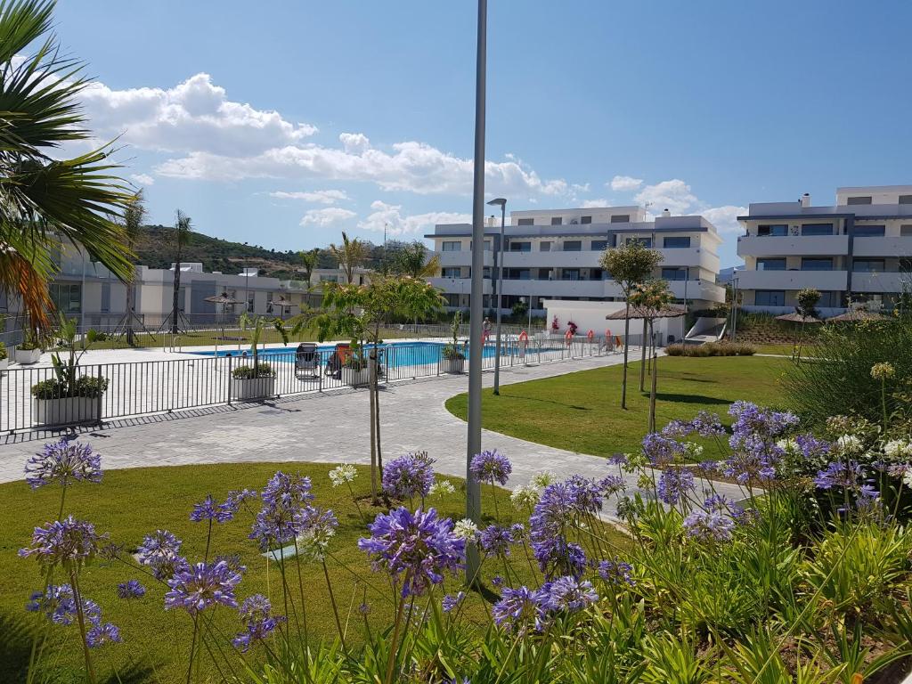Bazén v ubytovaní Seaview Bahia Dorada 3 bedrooms alebo v jeho blízkosti
