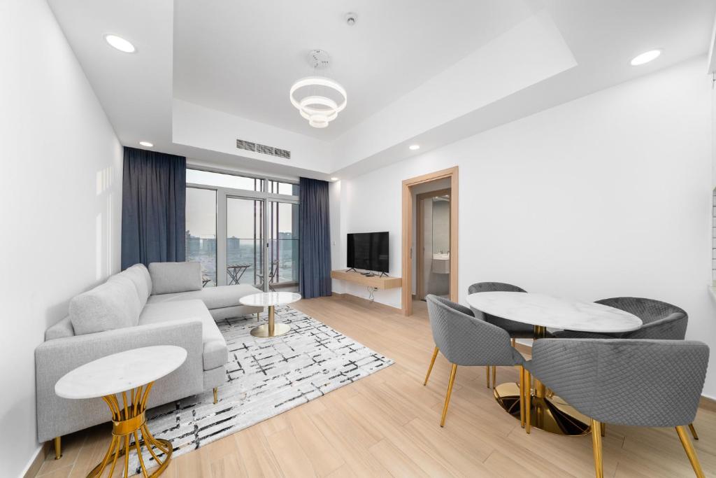 Fotografie z fotogalerie ubytování ALH Vacay - Contemporary One Bedroom in Jumeirah Garden City v Dubaji