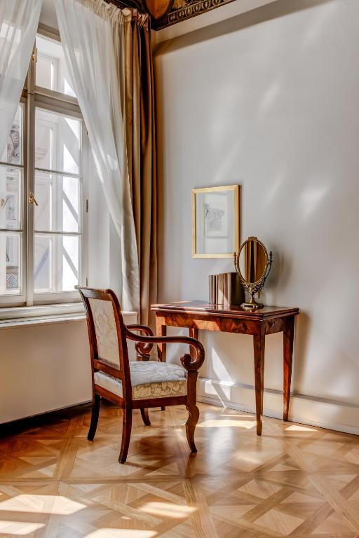 Hotel Nerudova 211 - 15