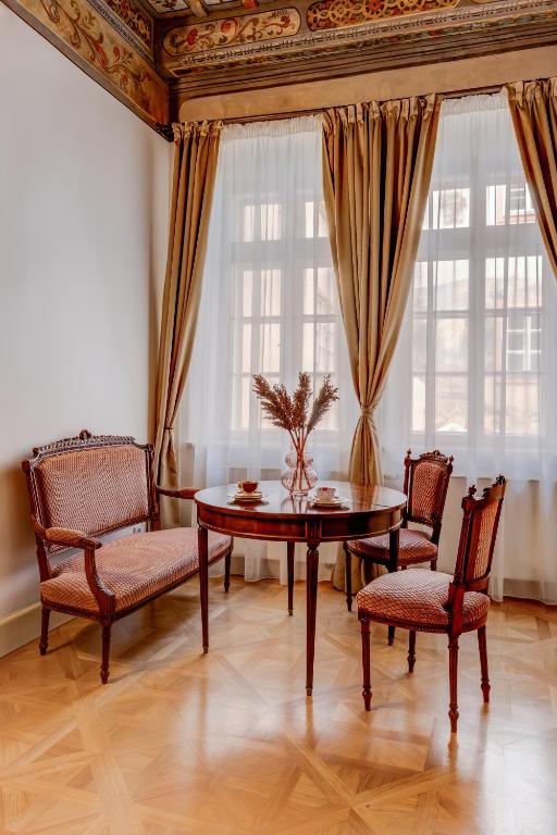 Hotel Nerudova 211 - 16