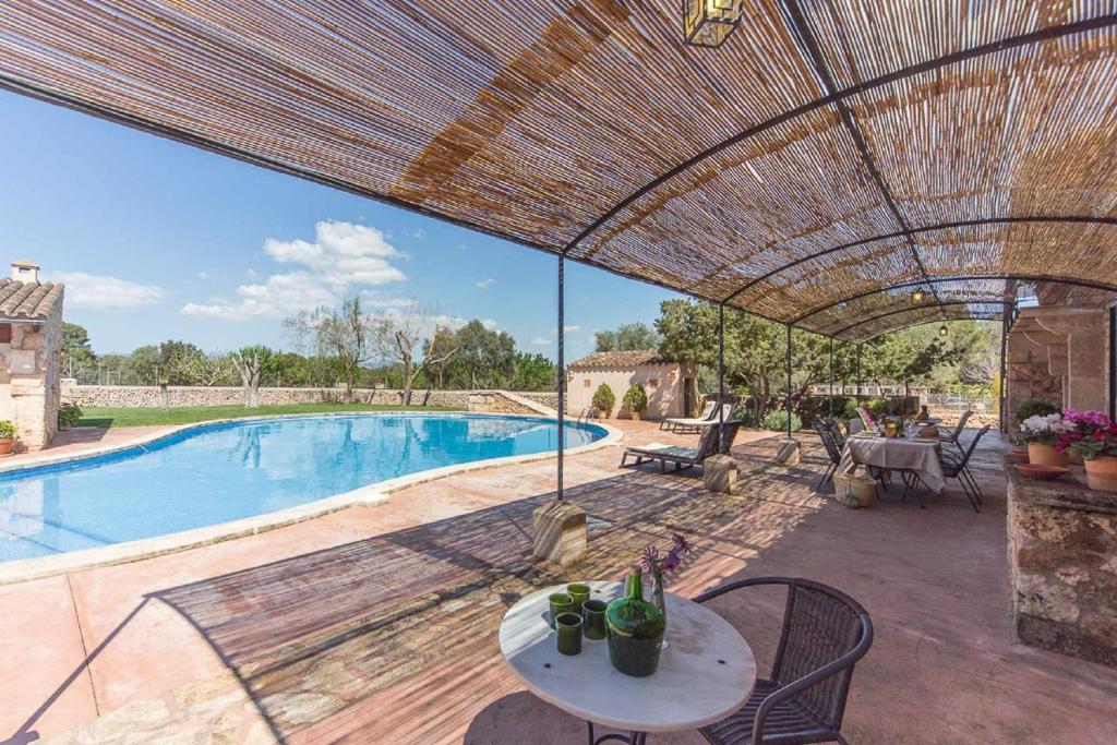 The swimming pool at or close to Finca Cas Contador Mallorca