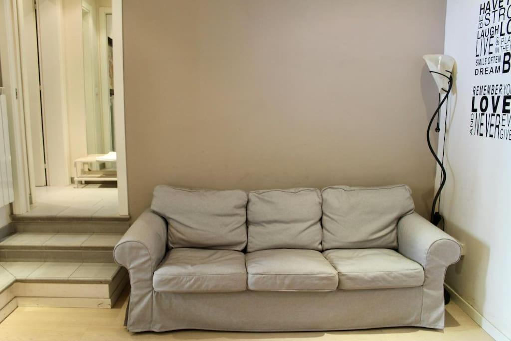 Część wypoczynkowa w obiekcie Modern 3BR Near Santa Maria Novella Station