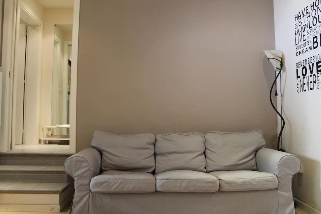 Część wypoczynkowa w obiekcie Modern 3BR Near Santa Maria Novella Station