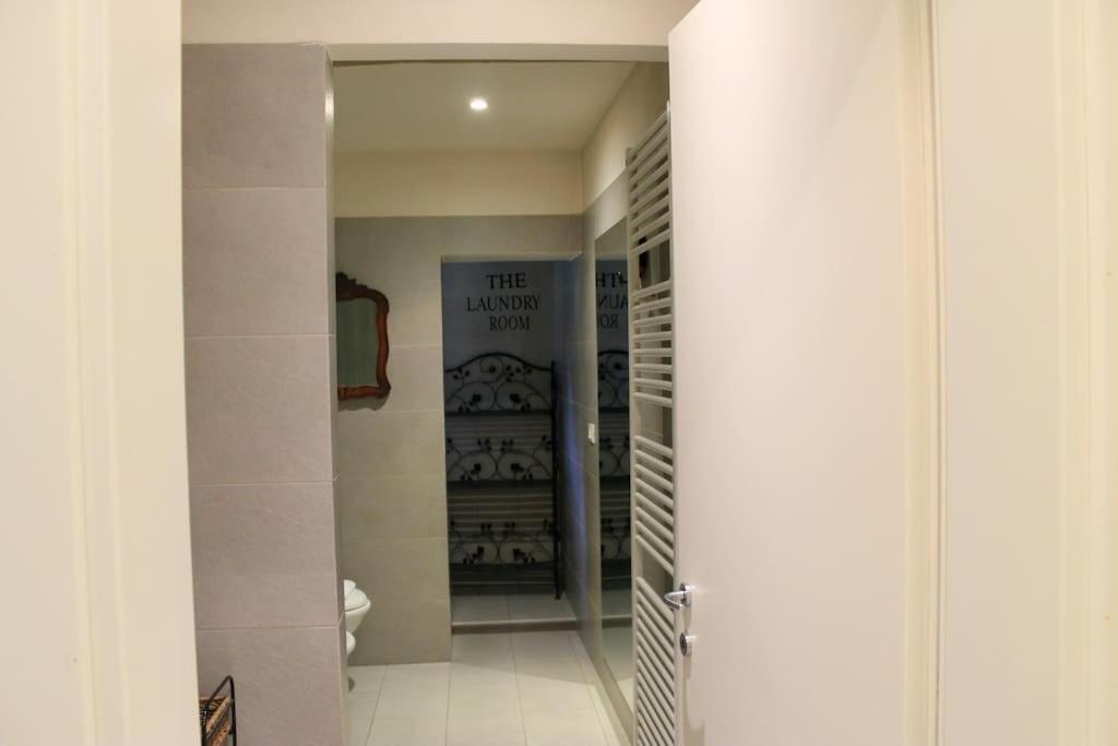 Zdjęcie z galerii obiektu Modern 3BR Near Santa Maria Novella Station we Florencji
