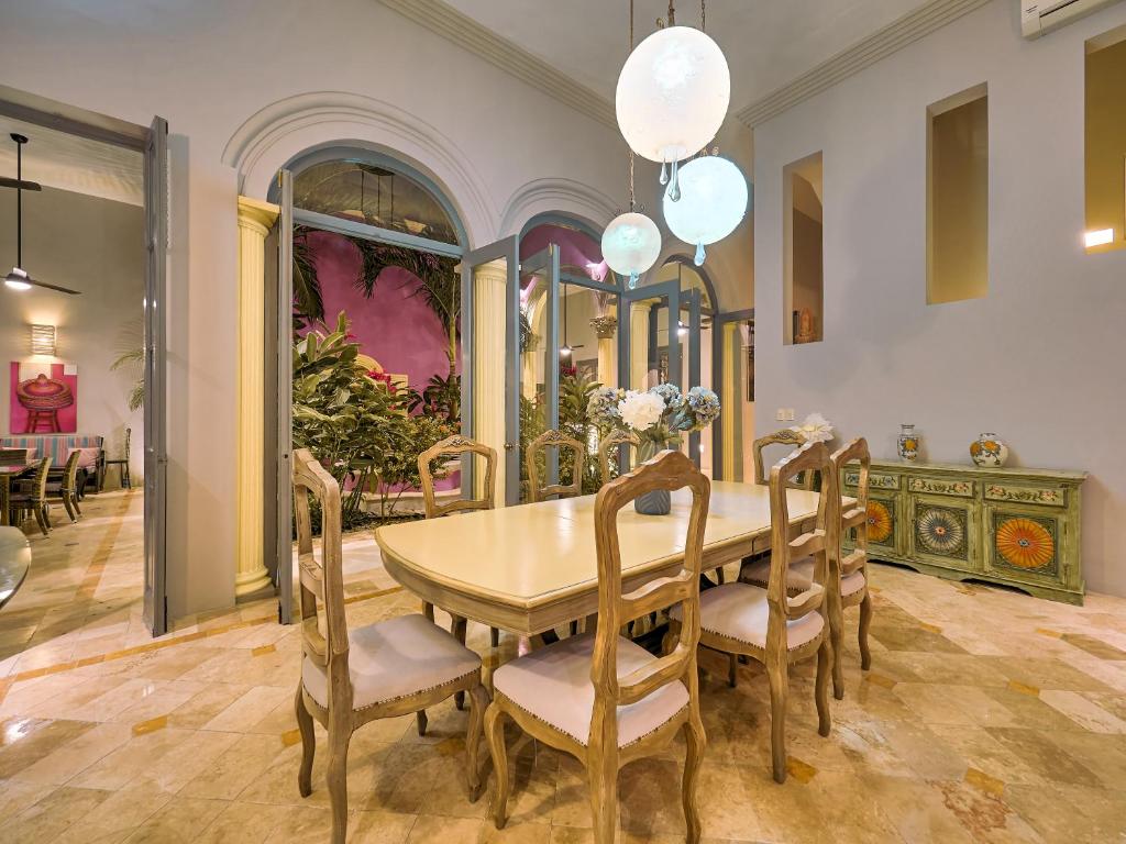 Posezení v ubytování Casona 66 Merida Boutique Hotel