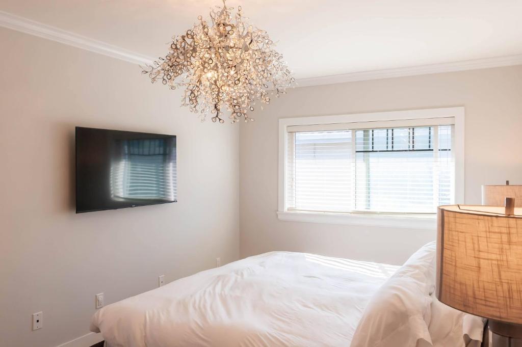 Quiet home with luxurious Master Suite