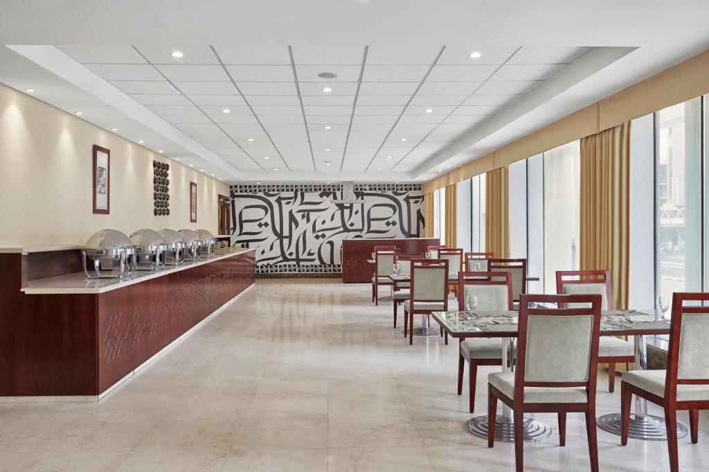 Posezení v ubytování Makarem Al Bait Al Azizia Hotel