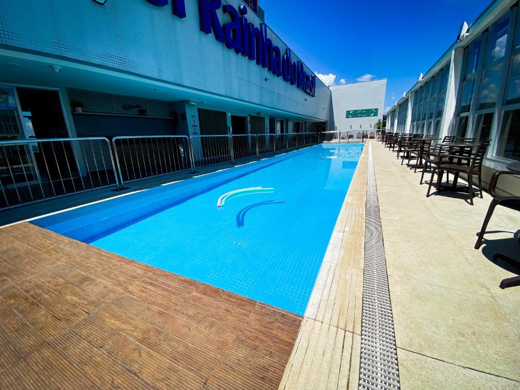 Bazén v ubytování Hotel Rainha do Brasil nebo v jeho okolí