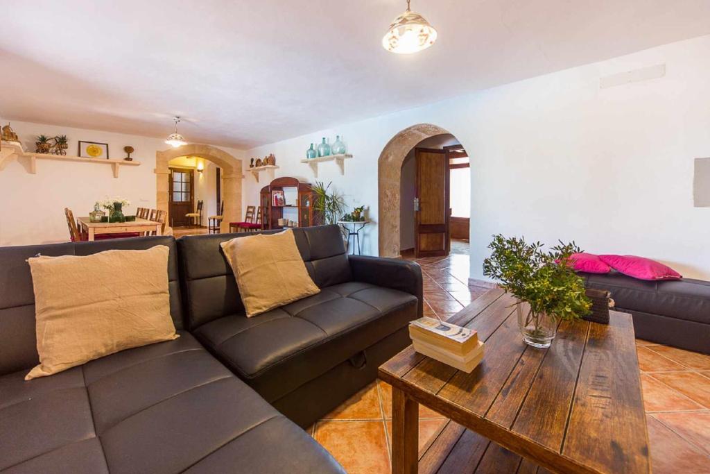 A seating area at Finca Cas Contador Mallorca