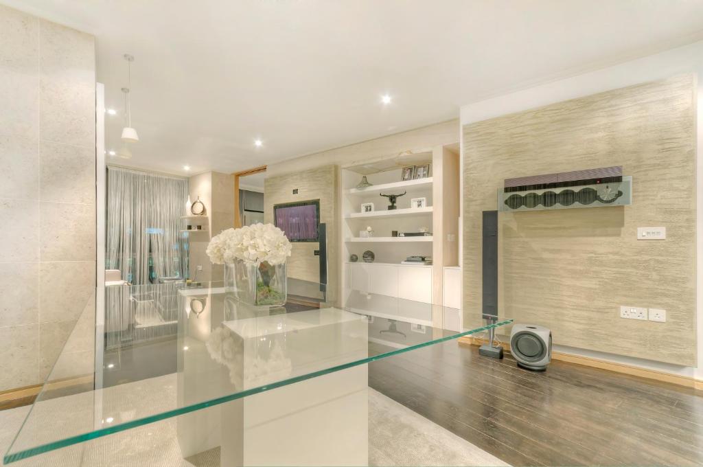 Hi-End 2BR, 2BR Apt, Heart of Canary Wharf - West India