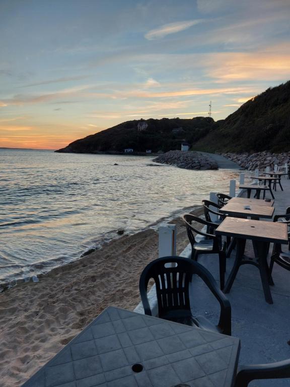 Fotografia z galérie ubytovania Papenoo Maison 3 piéces à 600m de la plage v destinácii Barneville-Carteret