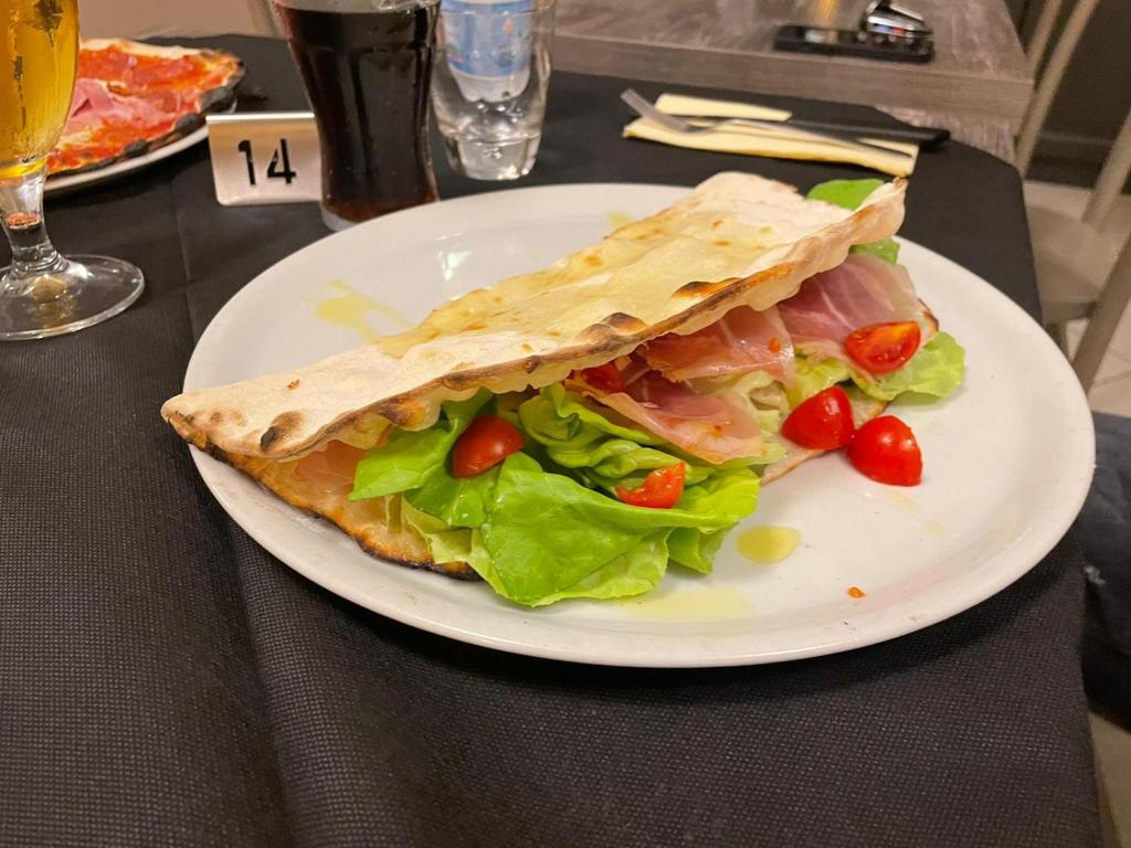 Jídlo v hotelu nebo okolí